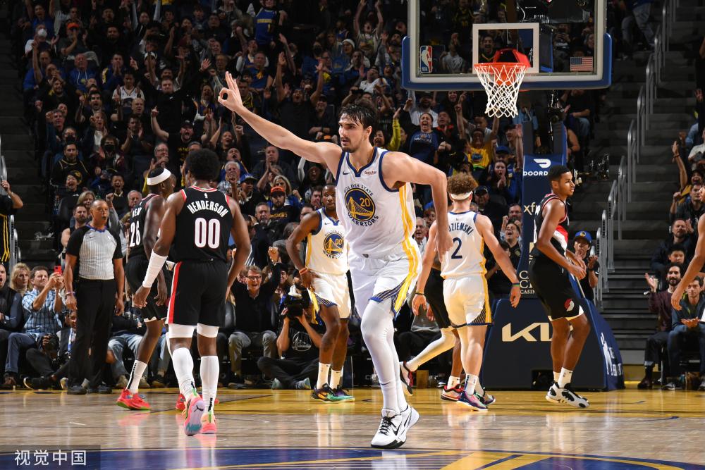 让球员们觉 让球员们觉