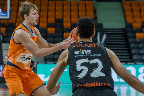 队在不大幅 队在不大幅