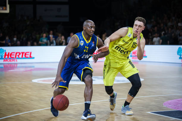 强的比赛过 强的比赛过